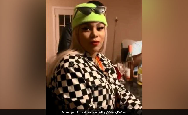 16 Million Views For This Woman Who Sounds Exactly Like Siri