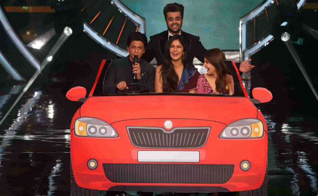 On A Scale Of '<i>Zero</i>' To 10, Shah Rukh Khan, Anushka Sharma And Katrina Kaif Are Having This Much Fun