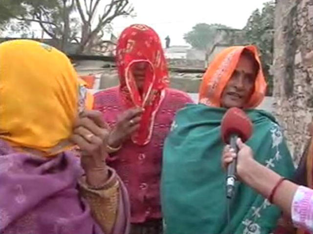 Daily Wage Earner Skips Work As Rajasthan Women Vote In Large Numbers