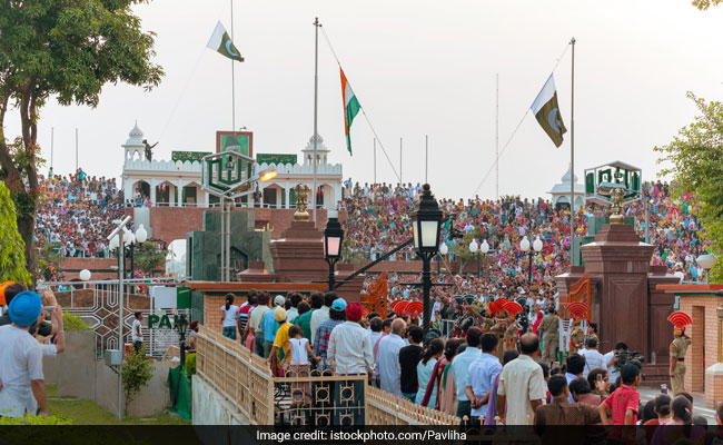 शिव अवतारी शदाराम साहिब की 310वीं जयंती मनाने 200 हिंदू तीर्थयात्री पहुंचे पाकिस्तान