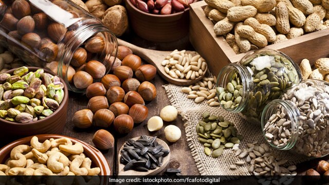 Nuts are healthy for eyesight