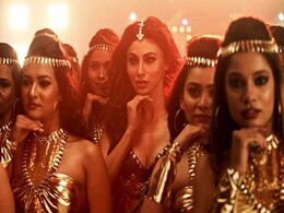'KGF' Song Gali Gali: कैटरीना कैफ को टक्कर देने आई मौनी रॉय, 'त्रिदेव' के सॉन्ग पर धांसू डांस- देखें Video 'KGF' Song Gali Gali: कैटरीना कैफ को टक्कर देने आई मौनी रॉय, 'त्रिदेव' के सॉन्ग पर धांसू डांस- देखें Video