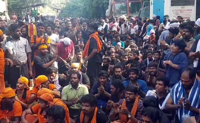 2 Women Attempt Trek To Sabarimala, Return After Protesters Block Them