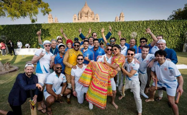 Priyanka Chopra, Nick Jonas' Jodhpur Wedding: Actress Shares 'Team Bride Vs Team Groom' Pic From <I>Mehendi</i>