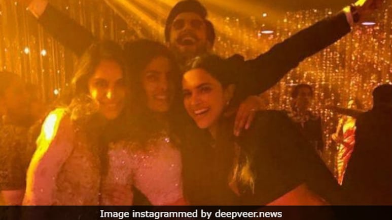जब प्रियंका चोपड़ा की शादी में दीपिका-रणवीर ने पिंगा गाने पर लगाए ठुमके, सोशल मीडिया पर वायरल हुआ वीडियो
