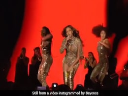 Beyonce ने ईशा अंबानी की संगीत सेरेमनी में लगाए चार चांद, Video ने इंटरनेट पर मचाई सनसनी Beyonce ने ईशा अंबानी की संगीत सेरेमनी में लगाए चार चांद, Video ने इंटरनेट पर मचाई सनसनी