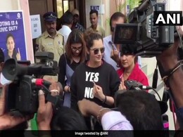 Telangana Election 2018 Live Updates: तेलंगाना में मतदान खत्म, अब कुल मतदान के प्रतिशत का इंतजार Telangana Election 2018 Live Updates: तेलंगाना में मतदान खत्म, अब कुल मतदान के प्रतिशत का इंतजार