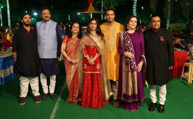 Isha Ambani Begins Pre-Wedding Celebrations With <i>"Anna Seva"</i> In Udaipur