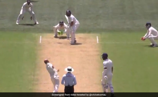 India Vs Australia: रोहित शर्मा ने टेस्ट में दिखाया टी-20 अंदाज, आते ही बरसाए छक्के, देखें VIDEO