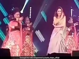 Priyanka Nick Wedding: प्रियंका चोपड़ा की बहन परिणीति ने 'देसी गर्ल' गाने पर यूं लगाए ठुमके, देखें Video Priyanka Nick Wedding: प्रियंका चोपड़ा की बहन परिणीति ने 'देसी गर्ल' गाने पर यूं लगाए ठुमके, देखें Video