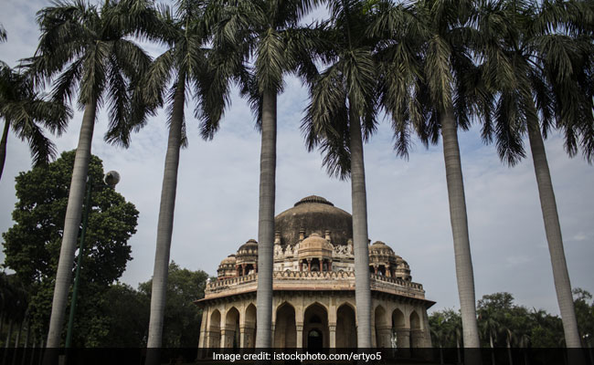 लोधी गार्डन के पेड़ों पर होंगे QR Code, पता चलेगा पेड़ों का जीवनकाल और उम्र