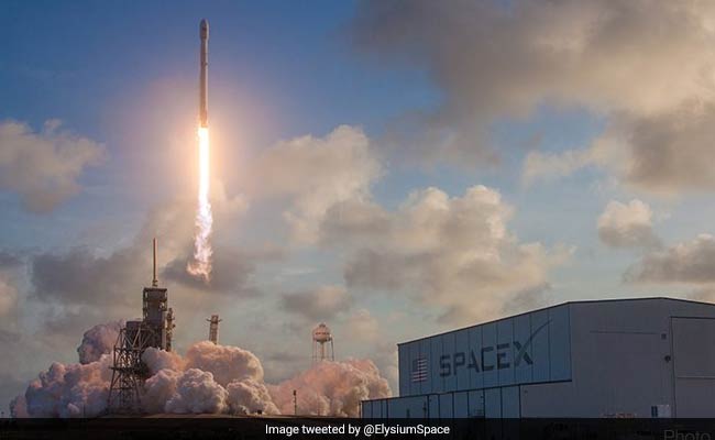 This Startup Is Taking The Cremated Remains Of 100 People Into Space