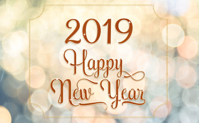 नए साल 2019 के लिए  WhatsApp और Facebook के Status, अब इस अंदाज़ में करें New Year को सेलिब्रेट