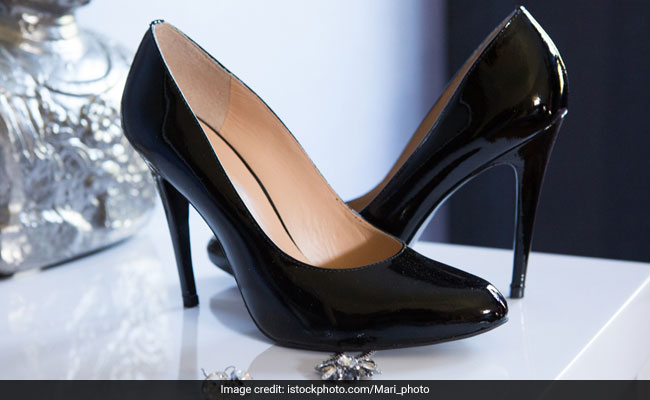 6 Gorgeous Black Pumps To Glam Up In For The Party Season