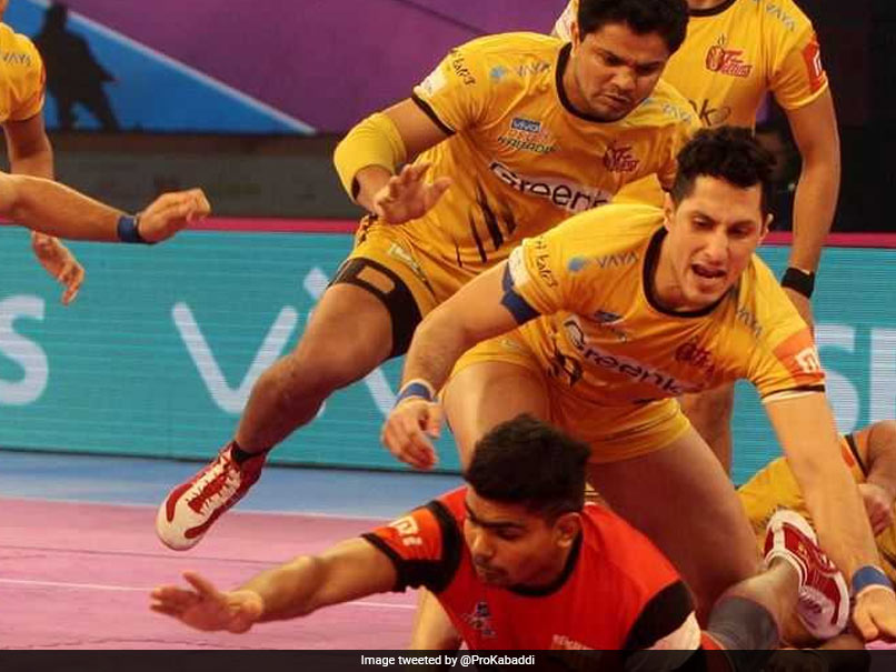 Pro Kabaddi League: Bengaluru Bulls Beat Telugu Titans, Enter Play-Offs