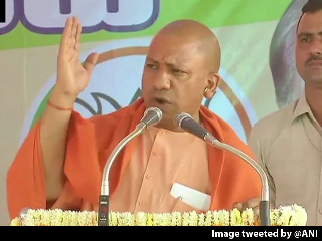 योगी सरकार के 3 मंत्रियों के निजी सचिवों की हुई गिरफ्तारी, स्टिंग में घूस मांगते आए थे नजर