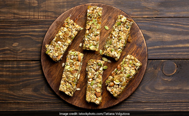 6 Healthy Snack Bars To Always Keep Handy In Your Tote