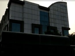 नोएडा :कॉल सेंटर से विदेशों में बैठे लोगों से की जा रही थी ठगी, डरा-धमकाकर मंगवाते थे लाखों-करोड़ों नोएडा :कॉल सेंटर से विदेशों में बैठे लोगों से की जा रही थी ठगी, डरा-धमकाकर मंगवाते थे लाखों-करोड़ों