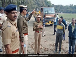 नागपुर रेलवे स्टेशन के पास से विस्फोटक से भरा बैग मिला, जिलेटिन की छड़ें और डेटोनेटर बरामद नागपुर रेलवे स्टेशन के पास से विस्फोटक से भरा बैग मिला, जिलेटिन की छड़ें और डेटोनेटर बरामद