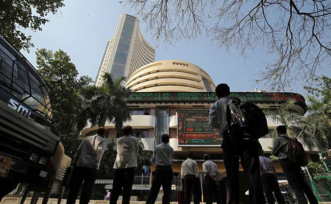 Sensex Down Over 300 Points Amid Foreign Institutional Investment Outflows