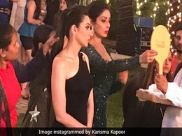 Karisma Kapoor Shares Memory Of Filming <i>Zero</i> Cameo With Sridevi. See Pic Karisma Kapoor Shares Memory Of Filming <i>Zero</i> Cameo With Sridevi. See Pic