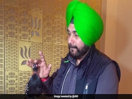 विधायक को जूता मारने वाले सांसद और पीएम मोदी का Video शेयर कर नवजोत सिंह सिद्धू बोले- बड़े मियां तो बड़े मियां छोटे मियां सुभान-अल्लाह विधायक को जूता मारने वाले सांसद और पीएम मोदी का Video शेयर कर नवजोत सिंह सिद्धू बोले- बड़े मियां तो बड़े मियां छोटे मियां सुभान-अल्लाह