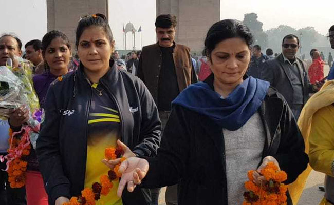 बेटियों के लिए आर्मी अफसर की पत्नी का एक और सफर