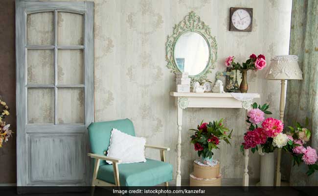 4 Things To Bring A Vintage Vibe To Your Room