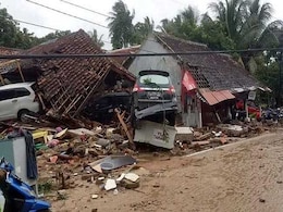 इंडोनेशिया में सुनामी: अब तक 281 लोगों की मौत, हजार से ज्यादा लापता, राहत और बचाव कार्य जारी इंडोनेशिया में सुनामी: अब तक 281 लोगों की मौत, हजार से ज्यादा लापता, राहत और बचाव कार्य जारी