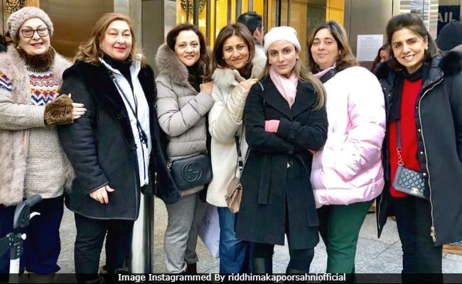 Inside Neetu Kapoor And Daughter Riddhima Kapoor Sahni's Famjam In New York