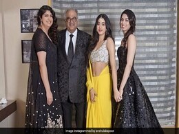At Deepika Padukone, Ranveer Singh's Mumbai Reception, A Kapoor Fam-Jam With Janhvi, Khushi, Anshula, Rhea At Deepika Padukone, Ranveer Singh's Mumbai Reception, A Kapoor Fam-Jam With Janhvi, Khushi, Anshula, Rhea