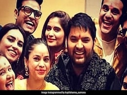 कपिल शर्मा के Pre-Wedding फंक्शन में पहुंची ऑन-स्क्रीन Wife, फिर यूं हुआ धमाल और Photos वायरल कपिल शर्मा के Pre-Wedding फंक्शन में पहुंची ऑन-स्क्रीन Wife, फिर यूं हुआ धमाल और Photos वायरल