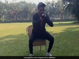 62 की उम्र में 16 की फुर्ती कायम, अनिल कपूर का ये  Video देख कहेंगे- 'क्या खाते हैं जनाब' 62 की उम्र में 16 की फुर्ती कायम, अनिल कपूर का ये  Video देख कहेंगे- 'क्या खाते हैं जनाब'