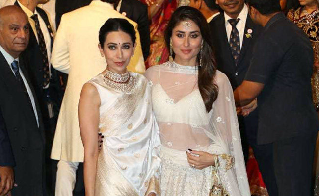 Take Notes From Karisma Kapoor And Get A White And Gold <i>Saree</i> For The Next Wedding You Have To Attend