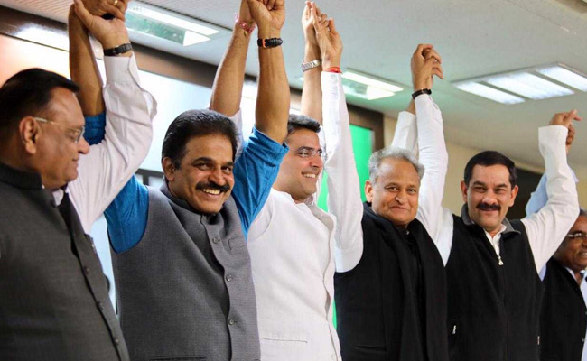 अशोक गहलोत होंगे राजस्थान के मुख्यमंत्री, सचिन पायलट चुने गए डिप्टी सीएम