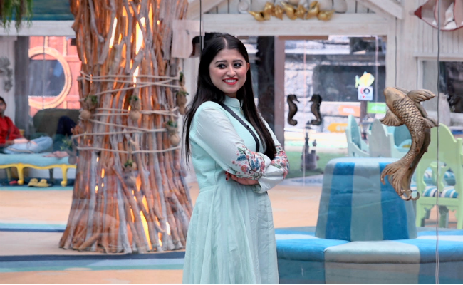 <I>Bigg Boss 12</i>: Somi Khan On Her Equation With Deepak Thakur, Rival Jasleen Matharu And More