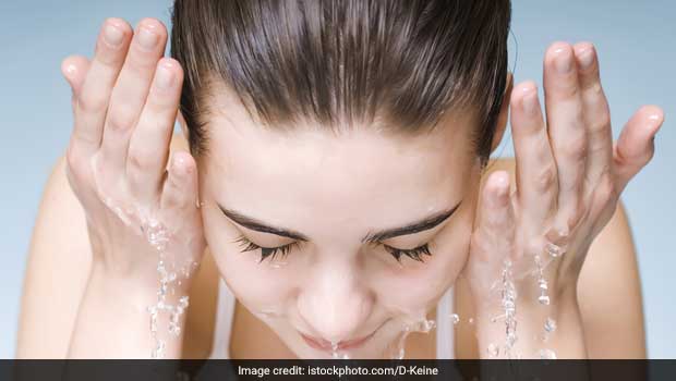 Want A Healthy Glow? All Natural And Magical Face Washes For All Skin Types