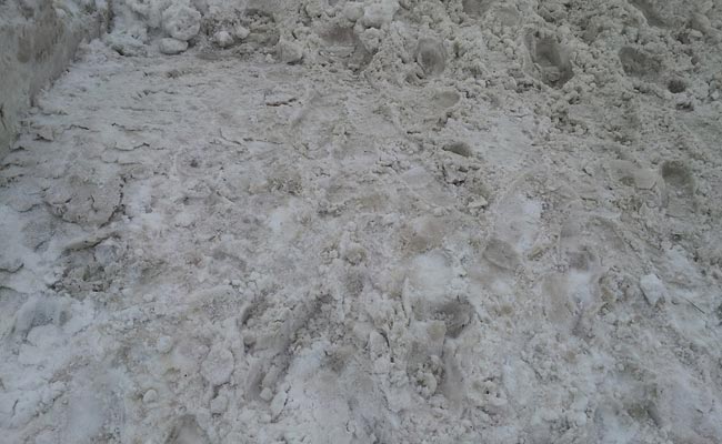 Russian Authorities Cover Snow With White Paint To Hide Signs of Pollution