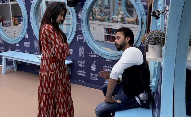 <I>Bigg Boss 12</I>, Day 93, Written Update: Will Dipika Kakar's Decision To Save Karanvir Vohra Affect Her Friendship  With Sreesanth?