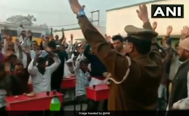 उत्तर प्रदेश पुलिस की अपील- गोकशी में शामिल लोगों की सूचना दो और करो सामाजिक बहिष्कार!