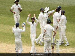 Ind vs Aus, 2nd Test, Day 2 : पहले दिन का खेल खत्म, भारत का स्कोर 3 विकेट पर 172, कोहली और रहाणे नाबाद क्रीज पर Ind vs Aus, 2nd Test, Day 2 : पहले दिन का खेल खत्म, भारत का स्कोर 3 विकेट पर 172, कोहली और रहाणे नाबाद क्रीज पर