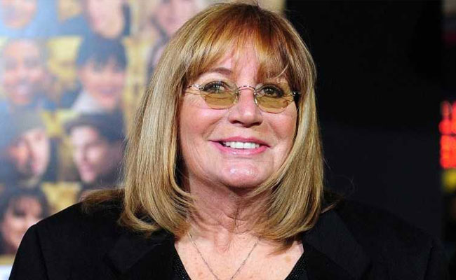 <i>A League Of Their Own</i> Director Penny Marshall Dies At 75