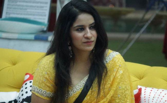 <I>Bigg Boss 12</I>: Evicted, Surbhi Rana Says Karanvir Bohra 'Deserves' To Win The Show