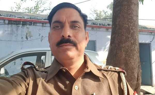 Mobile Phone Of UP Cop Killed In Mob Violence Found At Home Of Accused