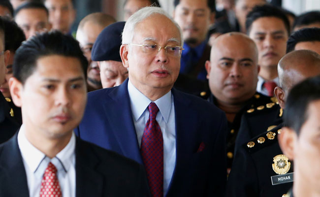 Former Malaysian PM Razak, 1MDB Ex-CEO Face Fresh Corruption Charges