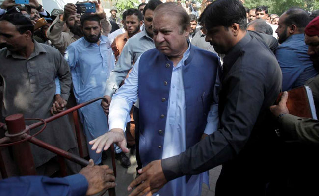 Ousted Pak PM Nawaz Sharif Gets 7-Year Prison Term In Corruption Case