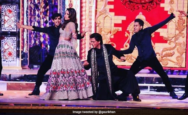 Shah Rukh Khan And Gauri's Social Media PDA Will Make You Go Aww