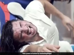MS Dhoni जैसा बनने के लिए सुशांत सिंह राजपूत ने 150 दिन यूं बहाया पसीना, Video हुआ वायरल MS Dhoni जैसा बनने के लिए सुशांत सिंह राजपूत ने 150 दिन यूं बहाया पसीना, Video हुआ वायरल