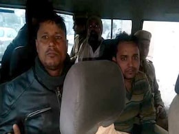 बुलंदशहर गोकशी मामला: पहले बताया 'बेगुनाह' तो पुलिस नहीं मानी, अब 17 दिन बाद खुद पुलिस बोली- ये निर्दोष है बुलंदशहर गोकशी मामला: पहले बताया 'बेगुनाह' तो पुलिस नहीं मानी, अब 17 दिन बाद खुद पुलिस बोली- ये निर्दोष है