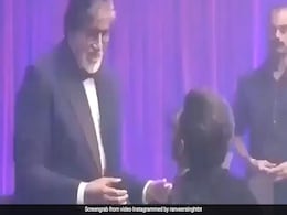 DeepVeer Reception: रणवीर ने अमिताभ बच्चन के साथ किया 'जुम्मा-चुम्मा' पर डांस, ऐसे लगाए ठुमके, देखें VIDEO DeepVeer Reception: रणवीर ने अमिताभ बच्चन के साथ किया 'जुम्मा-चुम्मा' पर डांस, ऐसे लगाए ठुमके, देखें VIDEO